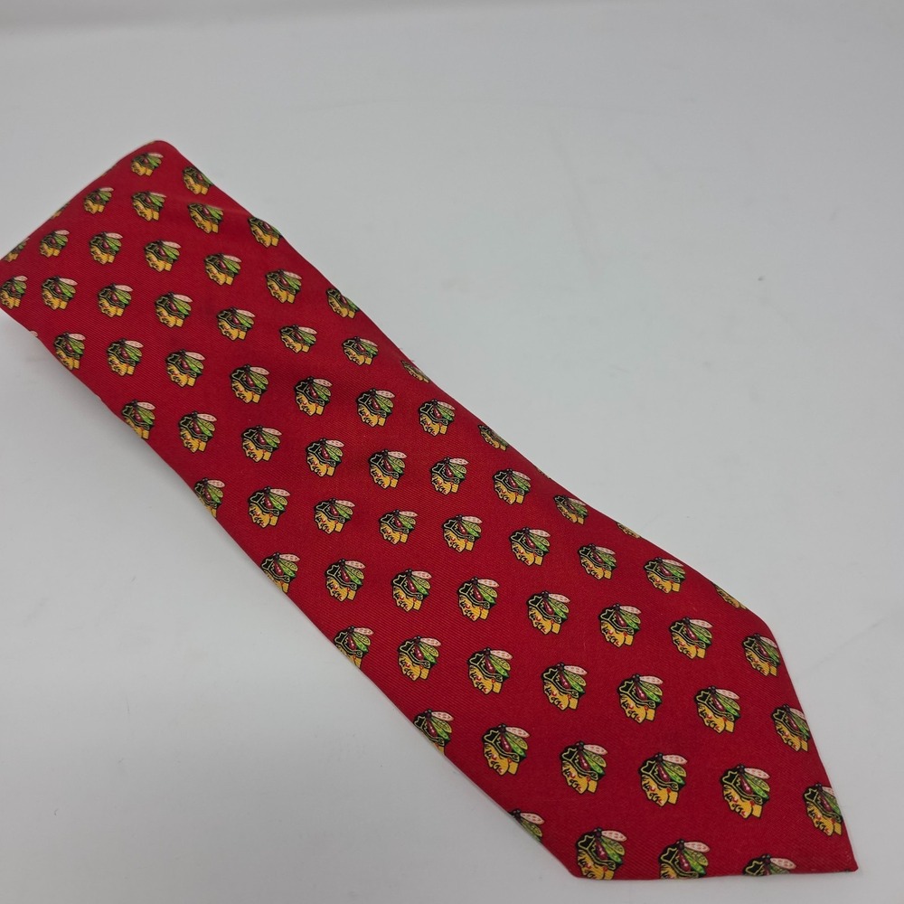 Vineyard‎ Vines Tie Men's Red Chicago Blackhawks Graphic 100% Silk Classic
